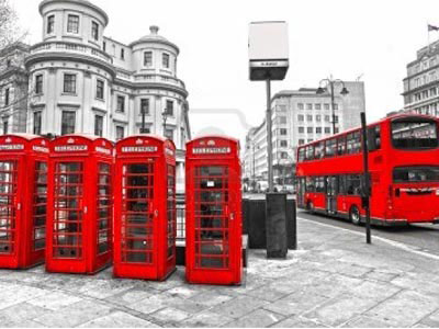 Το Λονδίνο ντύθηκε με ελληνικά χρώματα